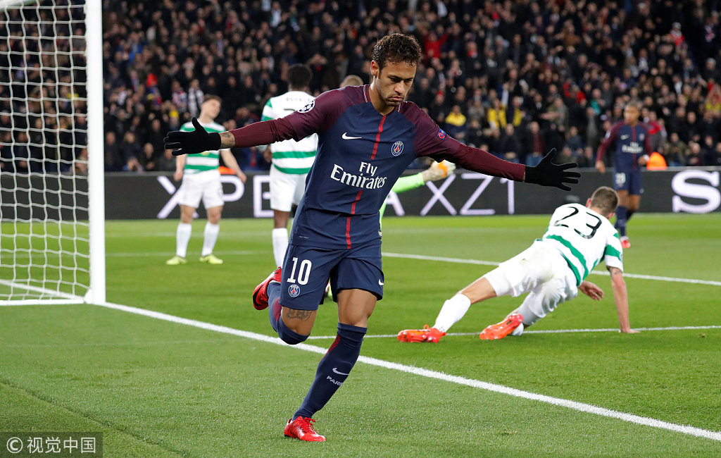  巴黎圣日耳曼逆转战胜里昂重返榜首  